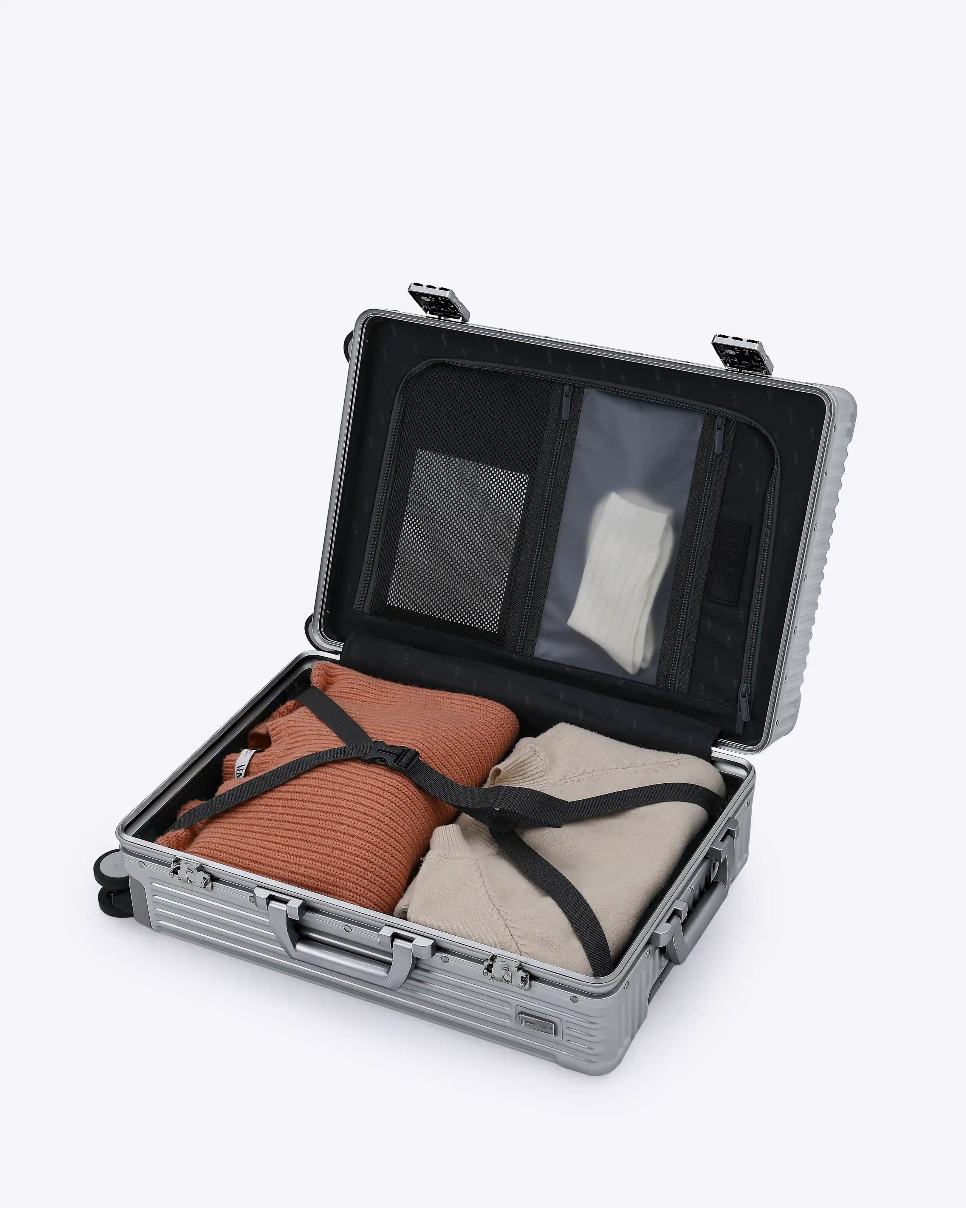Carry-On: All-In-One Classic - Image 12