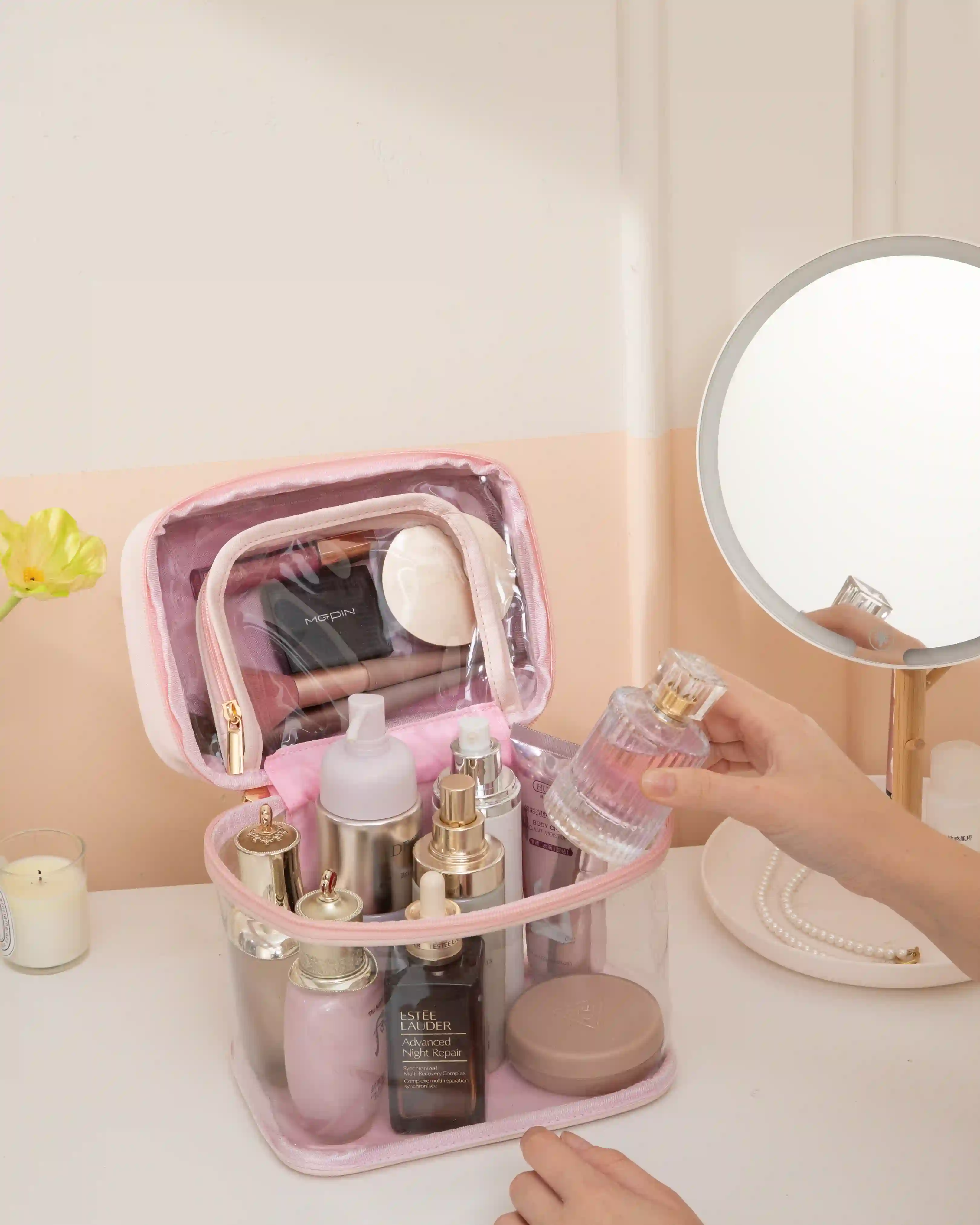 Carry-on Clear Makeup Bag - Image 9