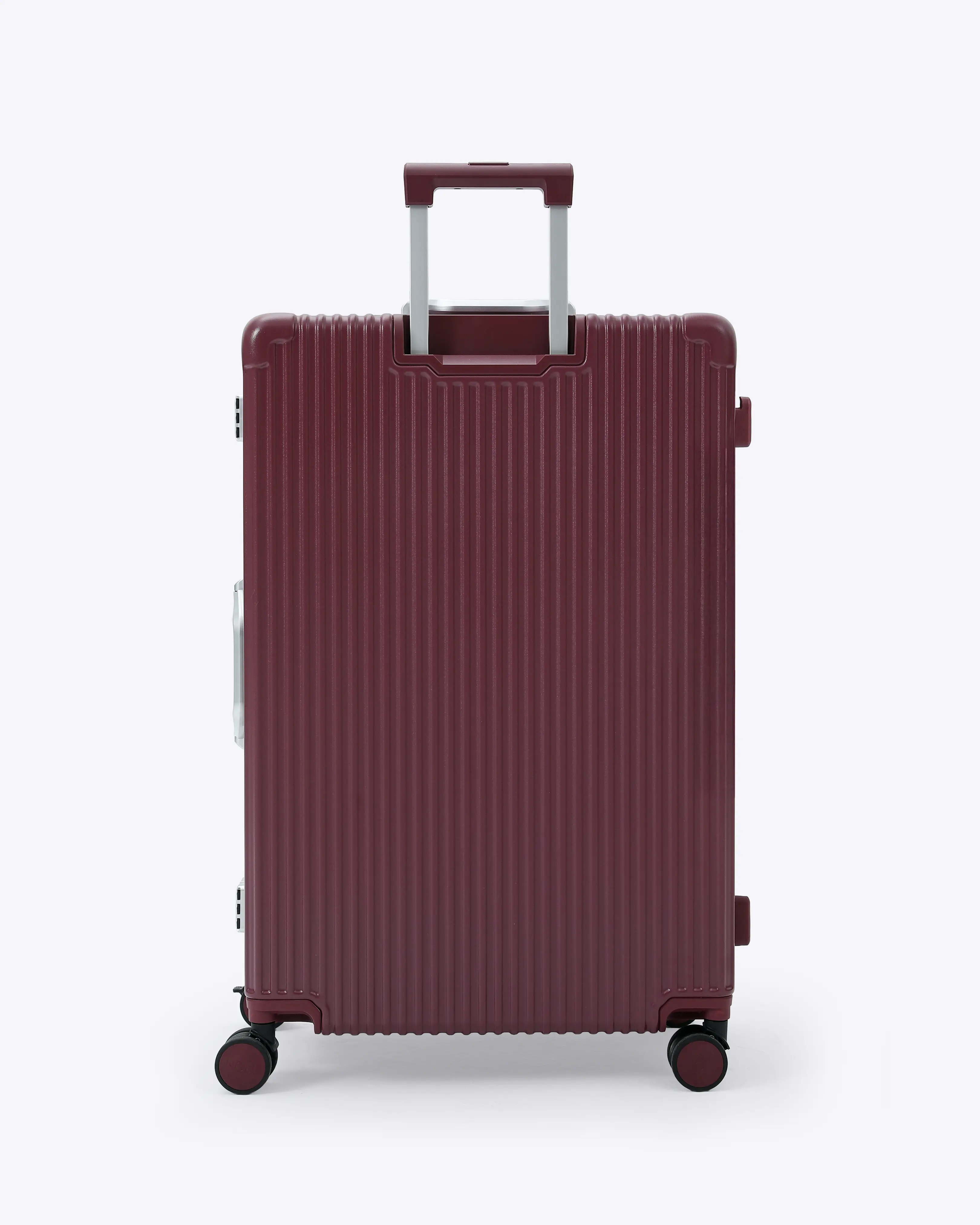 Check-In: All-In-One 28" - Image 100