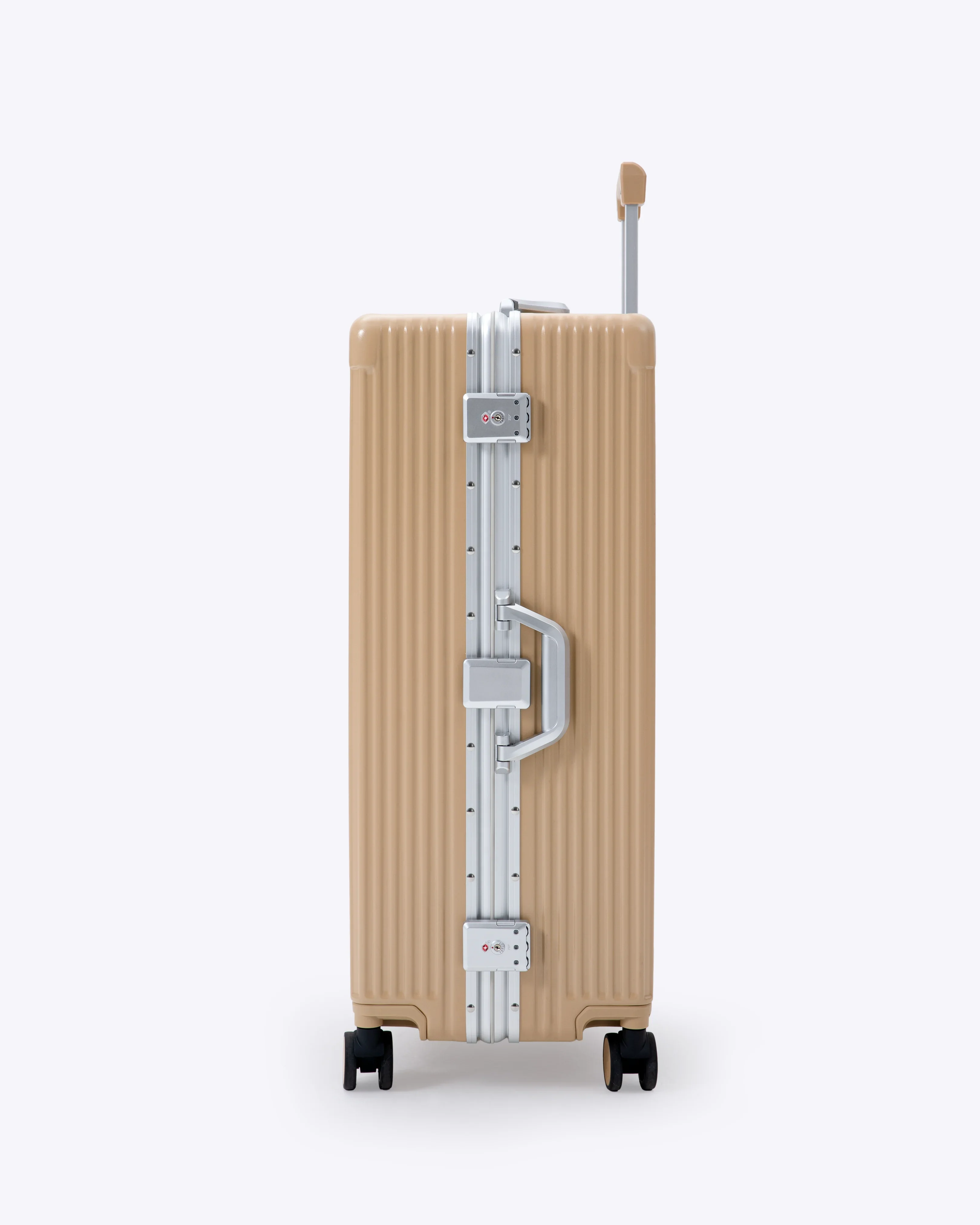 Check-In: All-In-One 28" - Image 115
