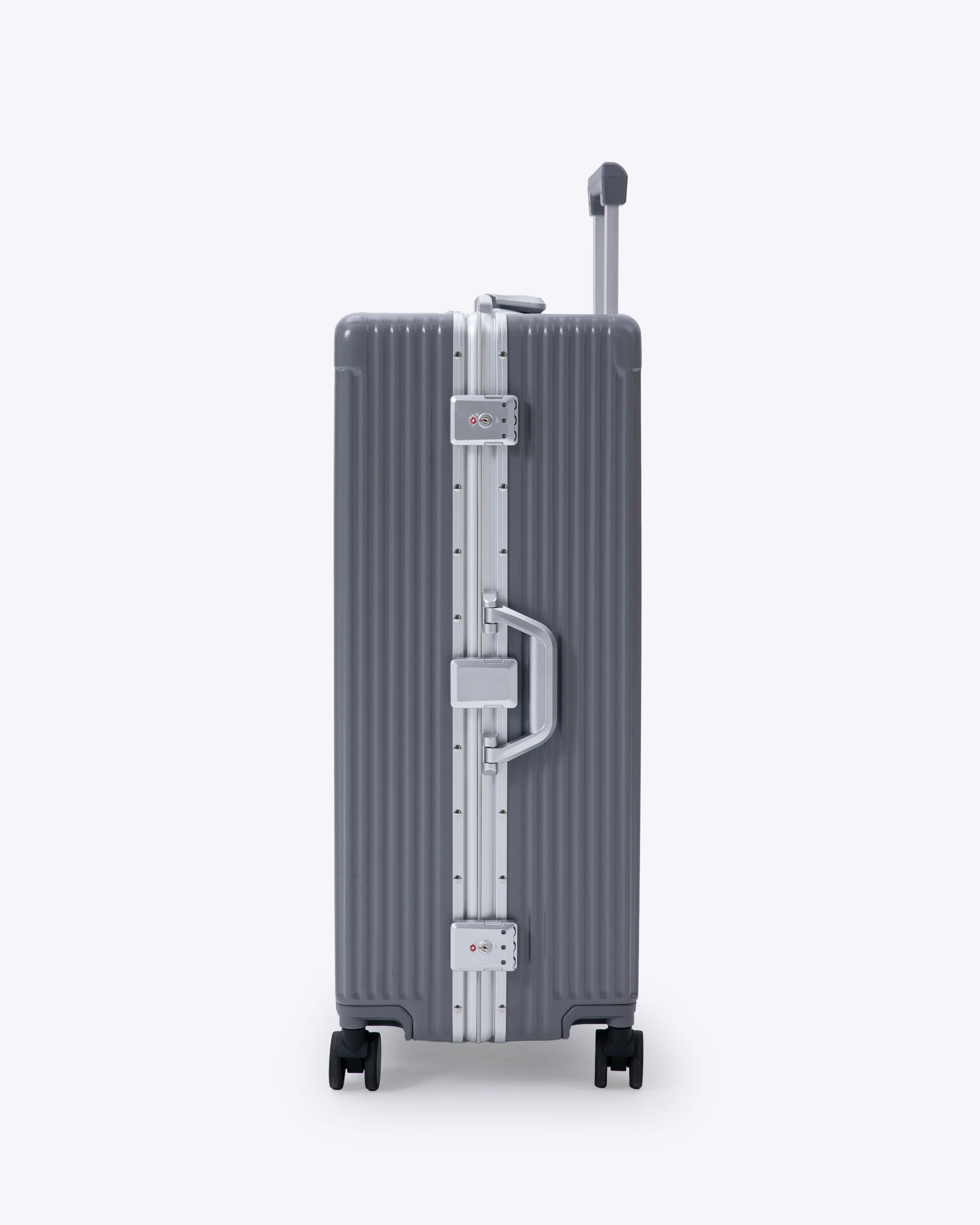 Check-In: All-In-One 28" - Image 131