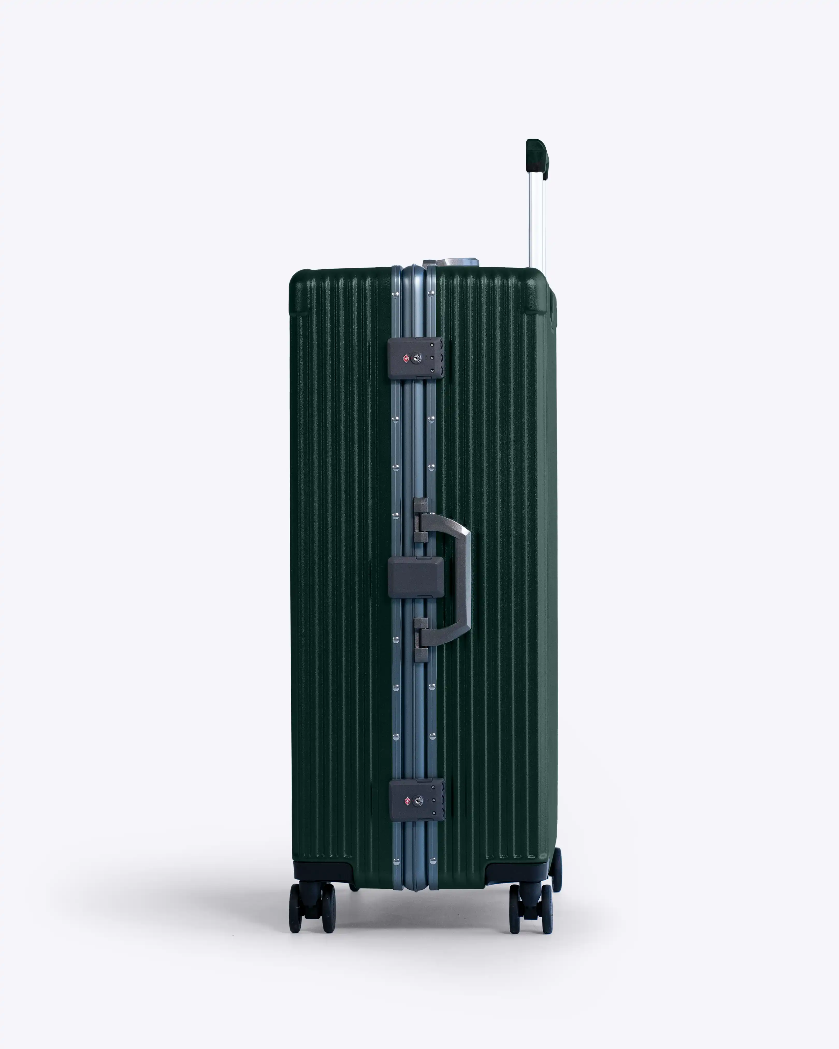 Check-In: All-In-One 28" - Image 20