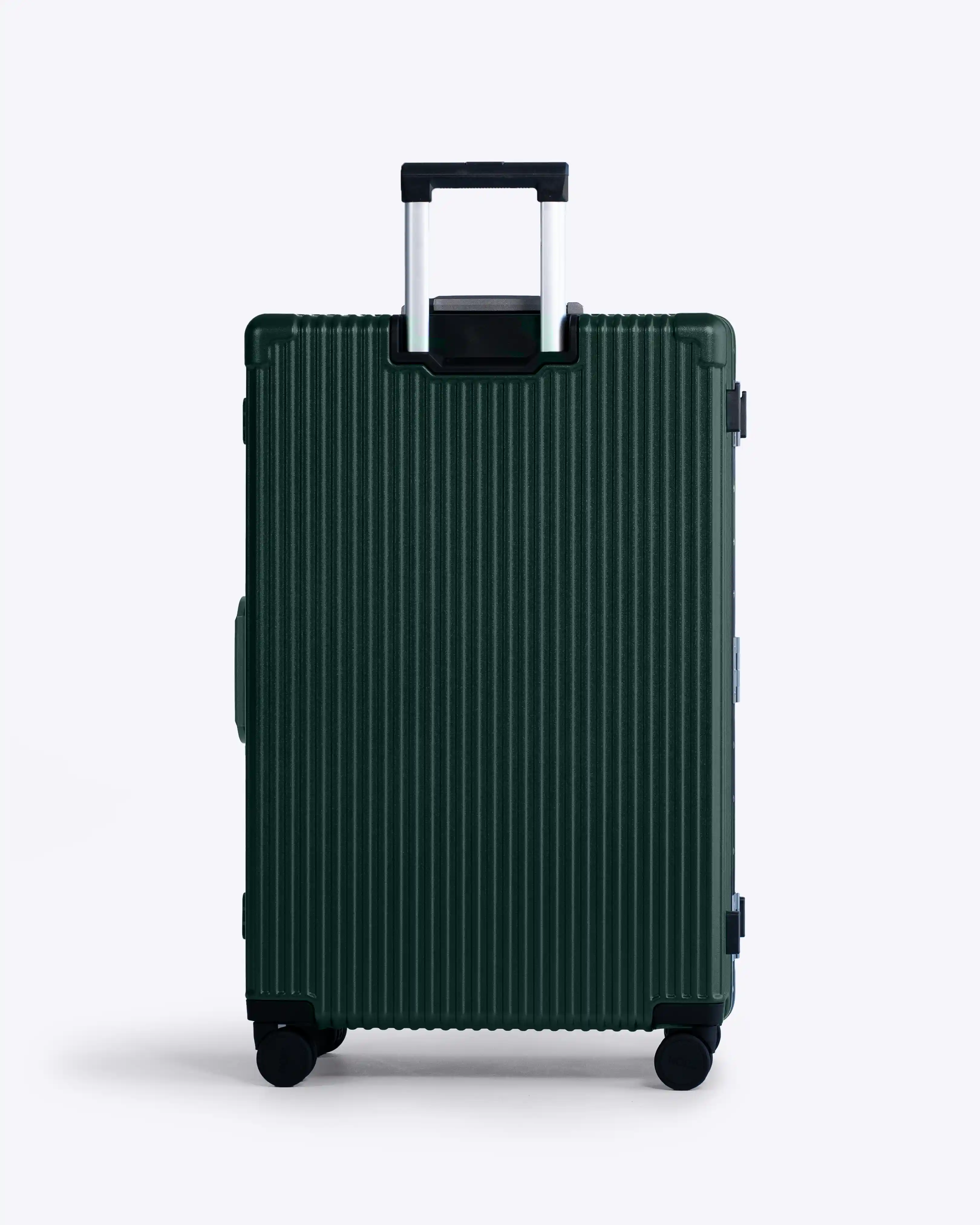 Check-In: All-In-One 28" - Image 22