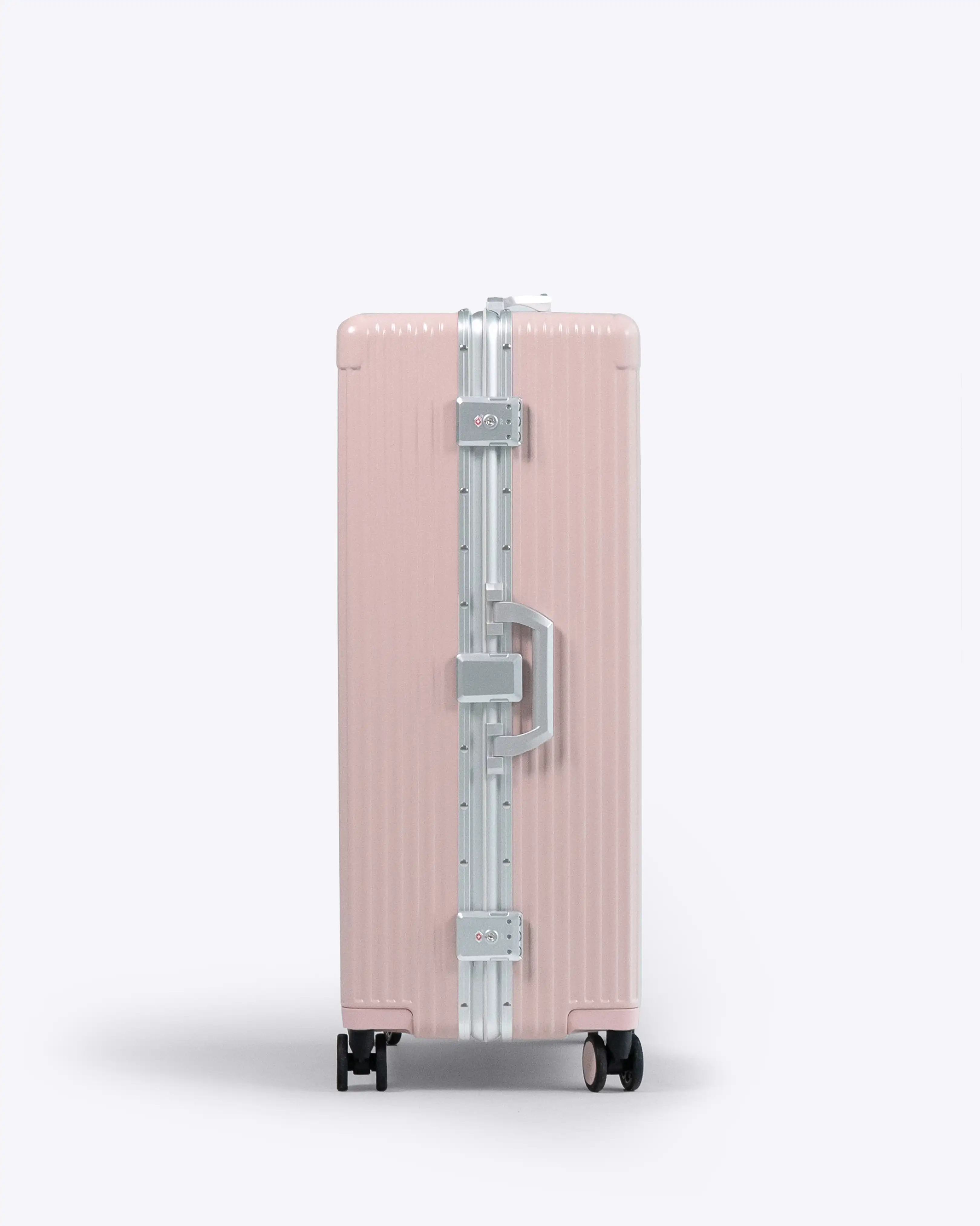 Check-In: All-In-One 28" - Image 43