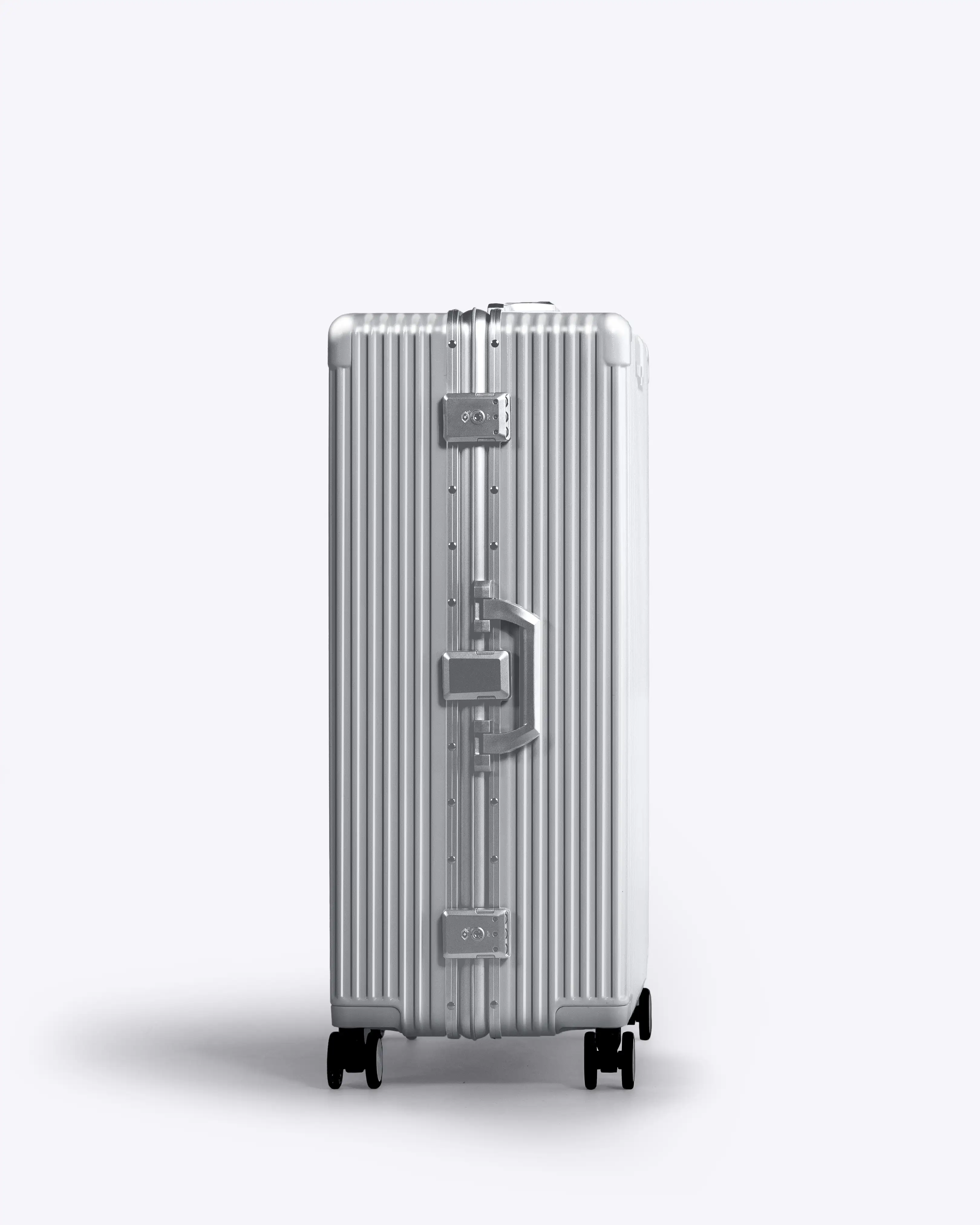 Check-In: All-In-One 28" - Image 68