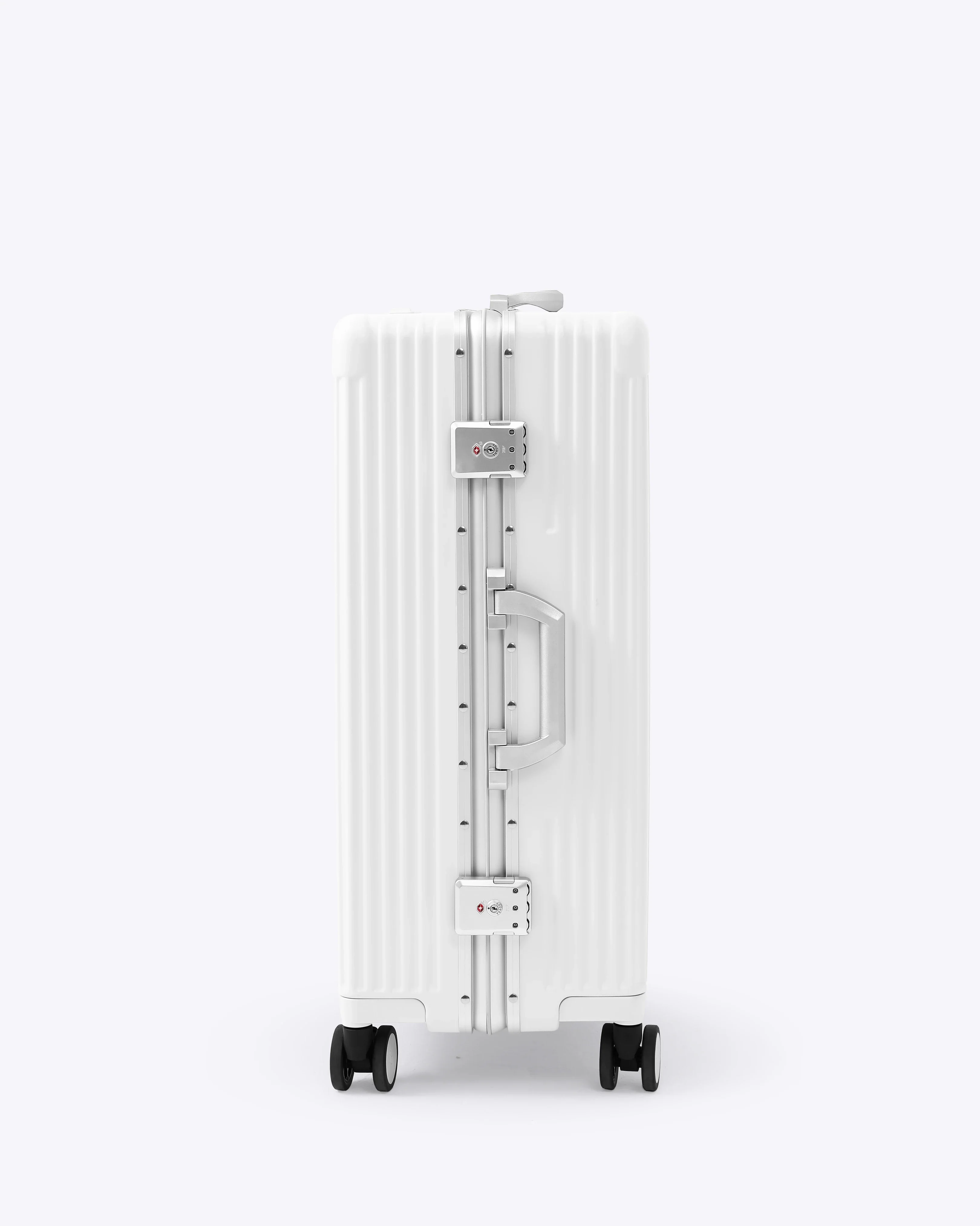 Check-In Medium: All-In-One 24" - Image 20