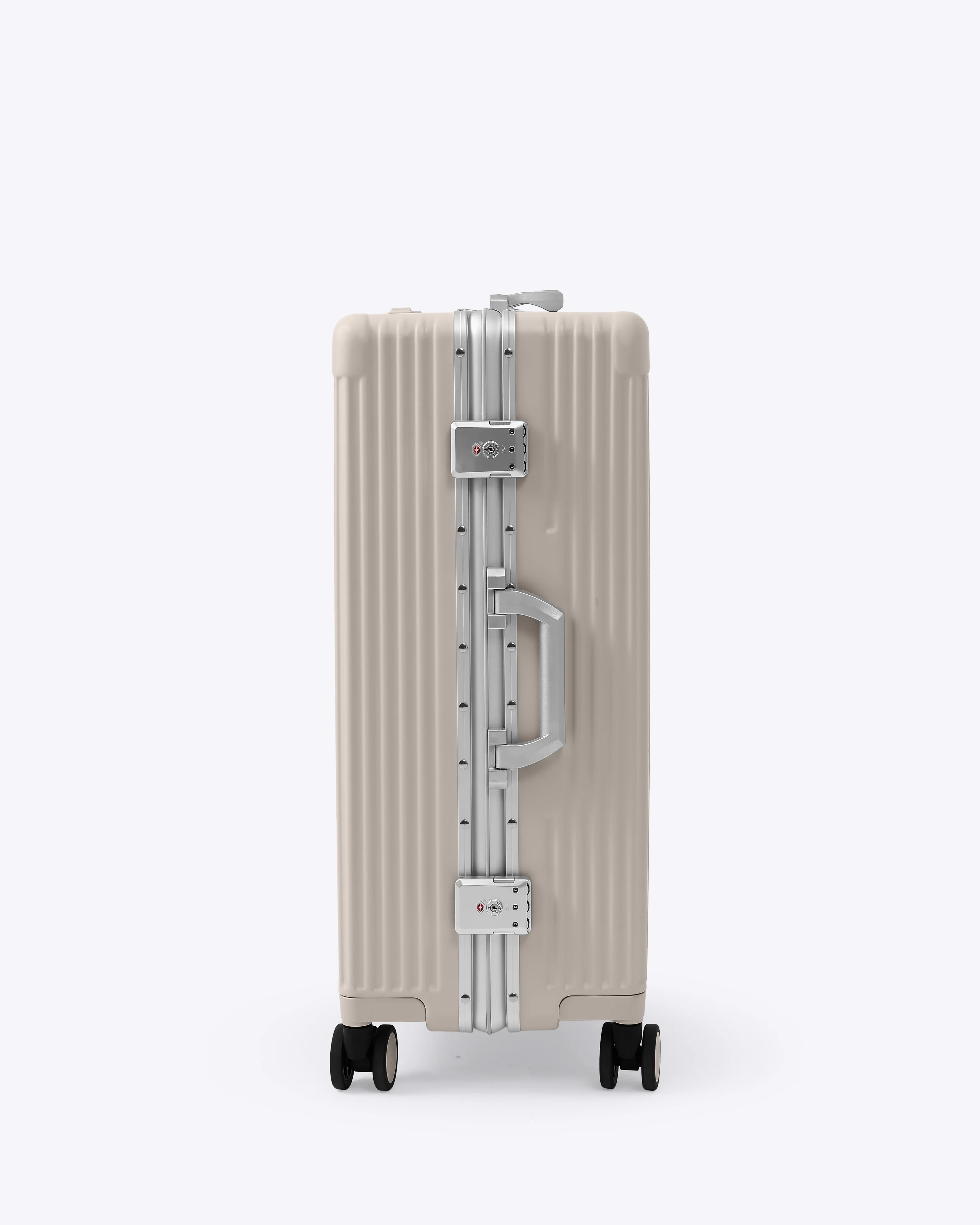 Check-In Medium: All-In-One 24" - Image 27
