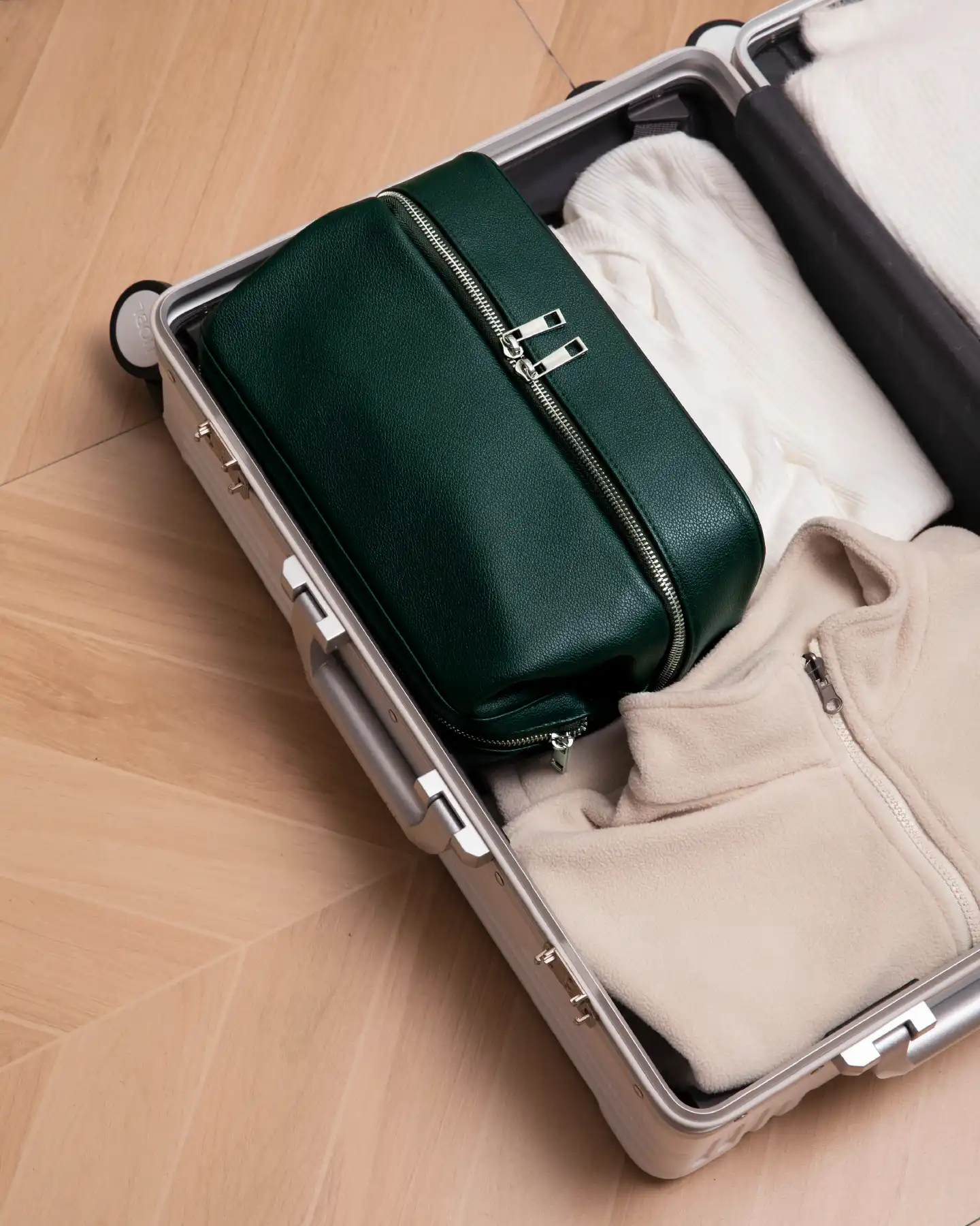 Vegan Leather Toiletry Bag - Image 28