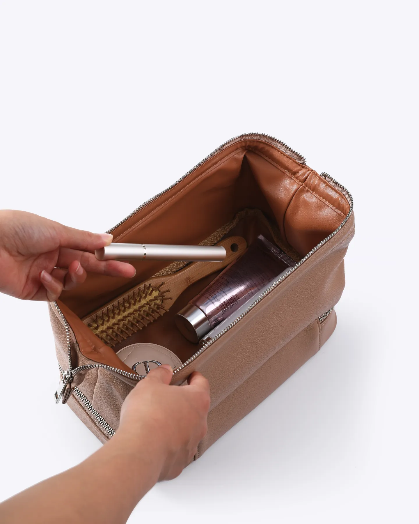 Vegan Leather Toiletry Bag - Image 8