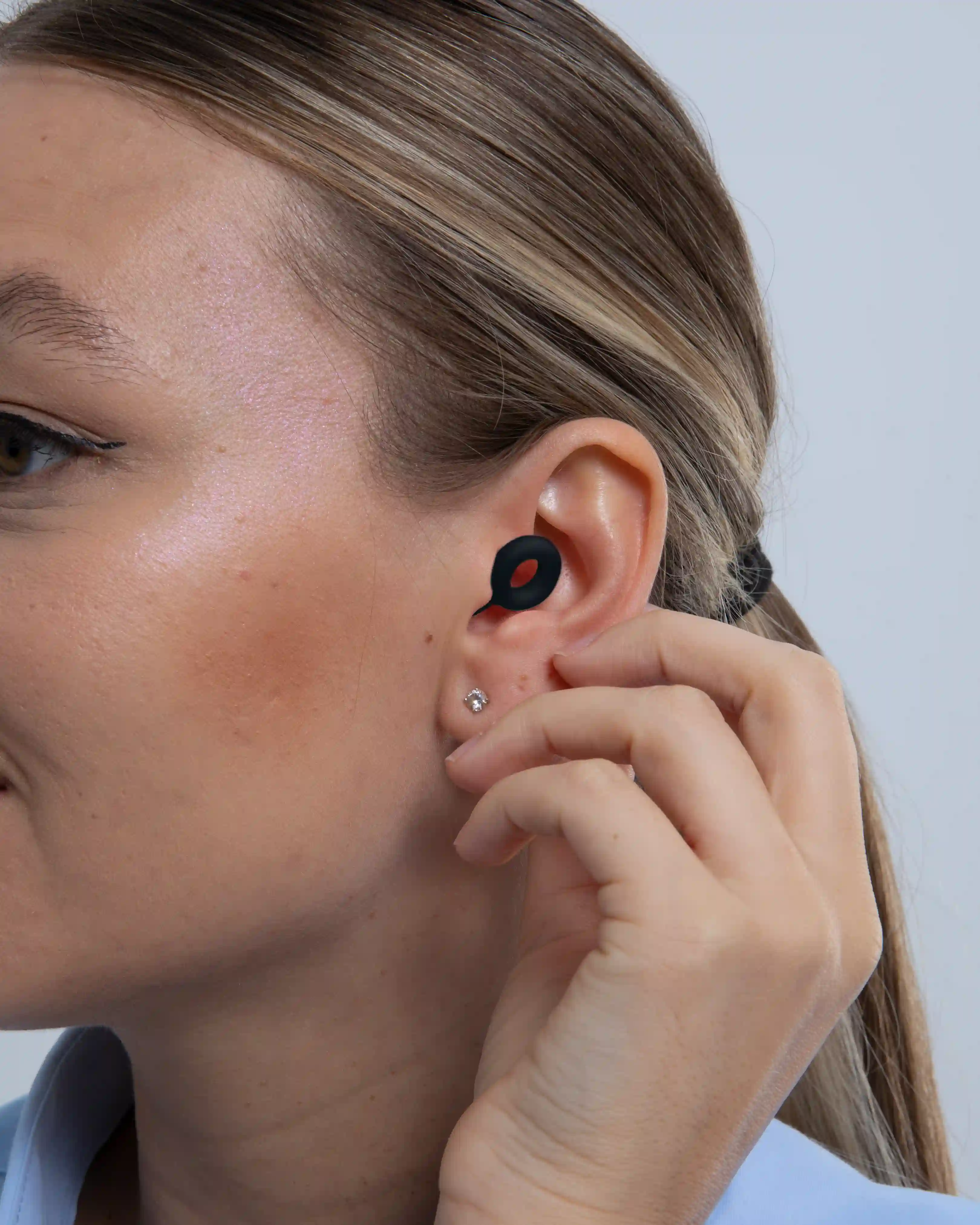 Noise-Cancelling Earplugs - Image 4