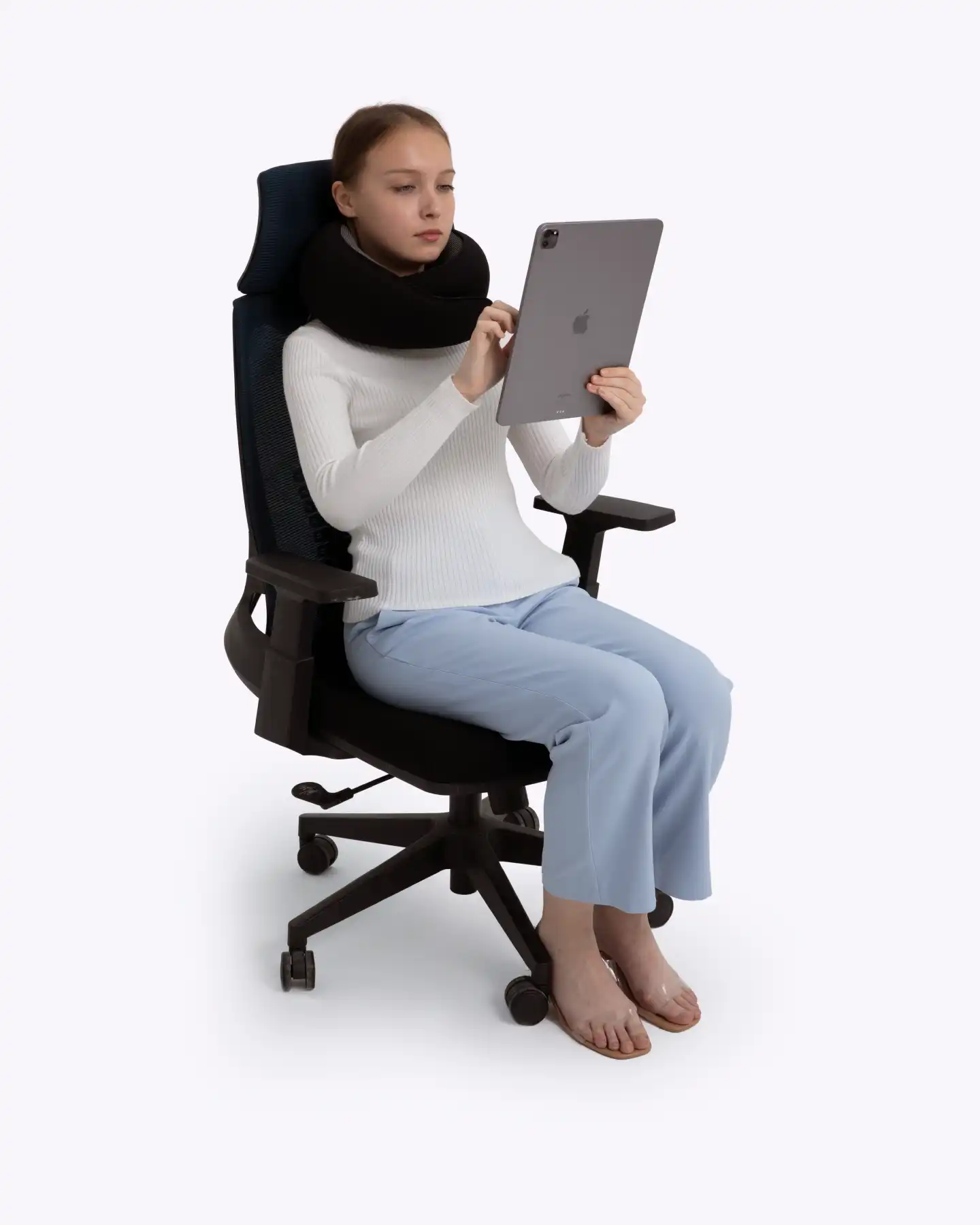 Travel Pillow - Image 17